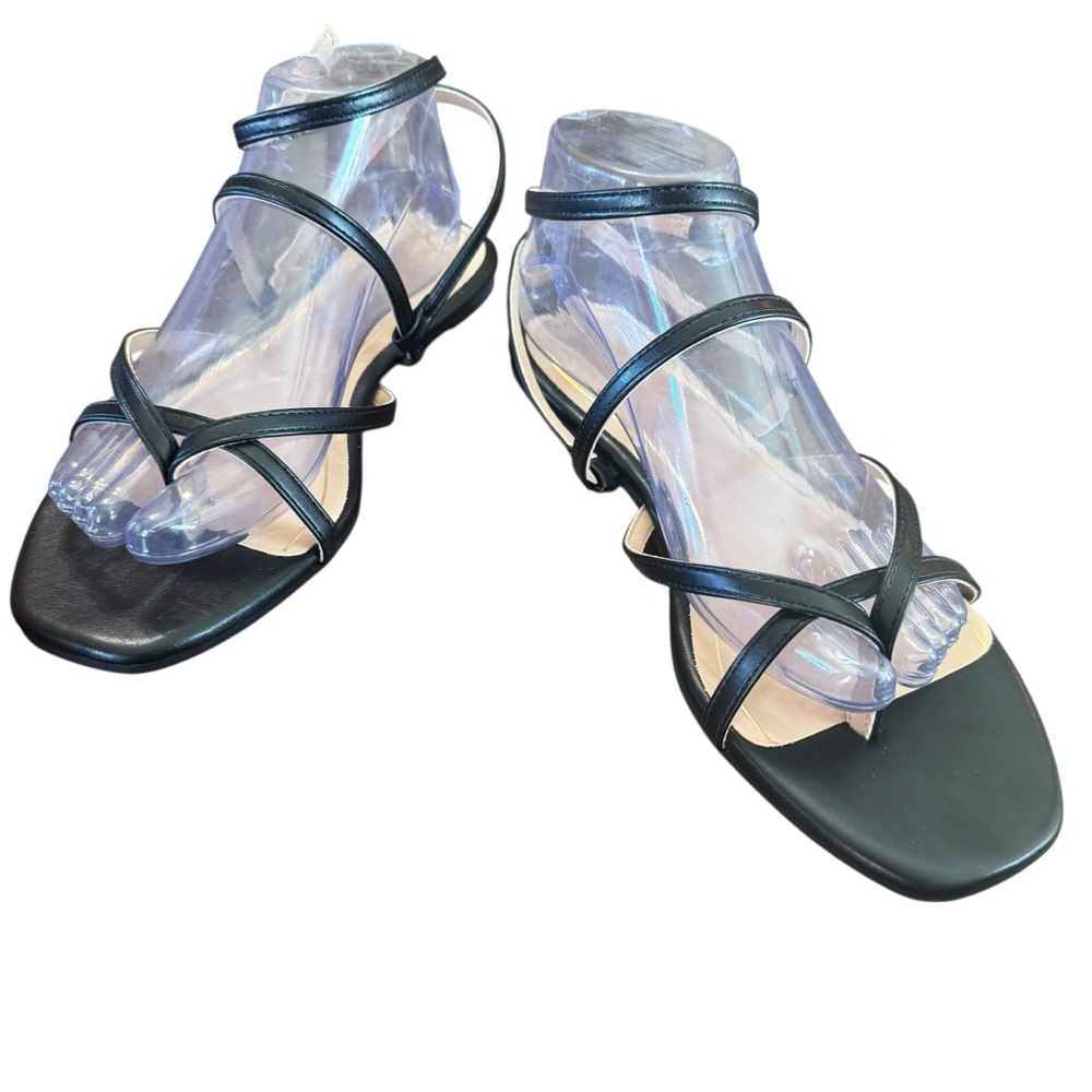 Journee Collection Serissa Strappy Flat Sandals Size 9.5